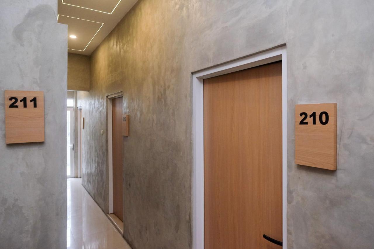 Urbanview Hotel Syariah Artamara Tegal By Reddoorz Buitenkant foto