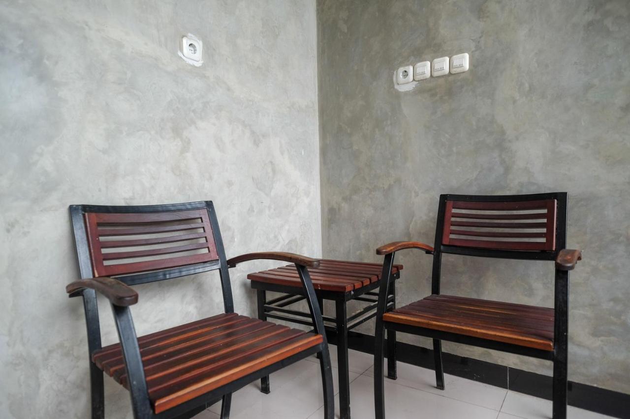 Urbanview Hotel Syariah Artamara Tegal By Reddoorz Buitenkant foto