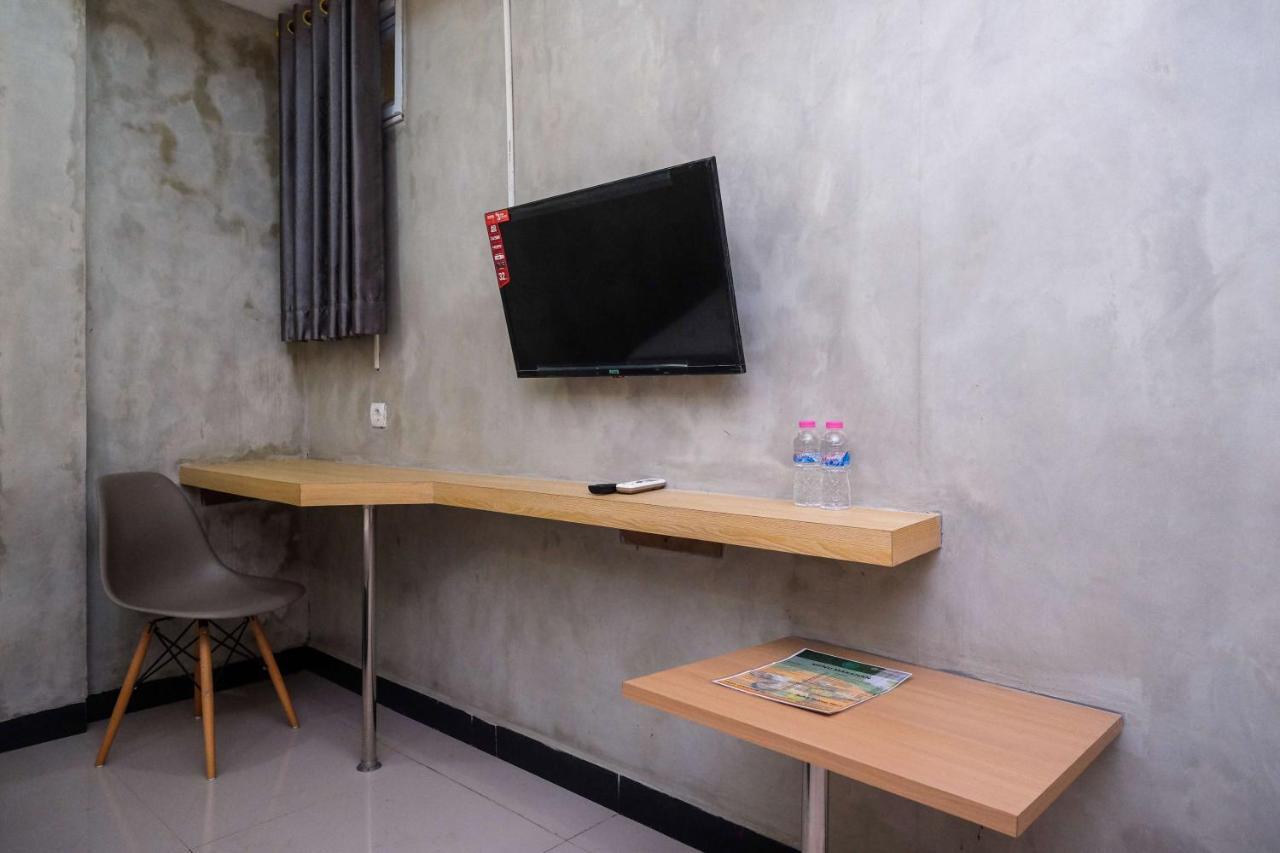 Urbanview Hotel Syariah Artamara Tegal By Reddoorz Buitenkant foto