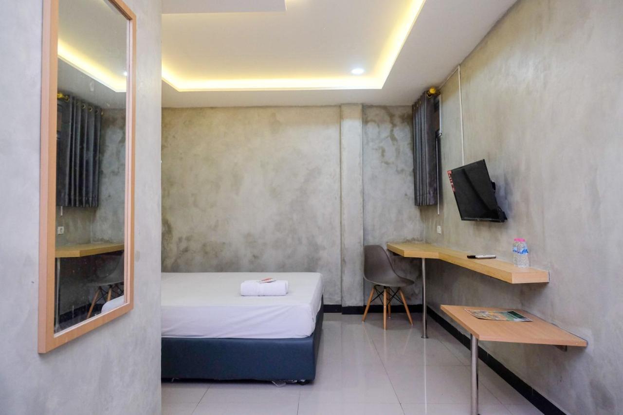 Urbanview Hotel Syariah Artamara Tegal By Reddoorz Buitenkant foto